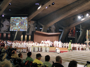 17 mai - Messe internationale