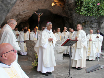 18 mai - Messe à la grotte