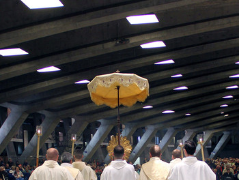 18 mai - Procession eucharistique