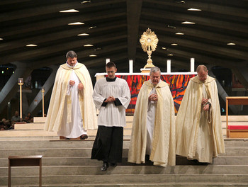 18 mai - Procession eucharistique