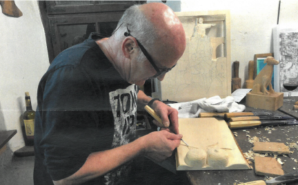 La bûcheuse équipe des sculpteurs