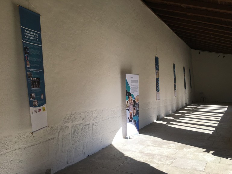 Il est possible de découvrir la vie de saint Colomban au cloître