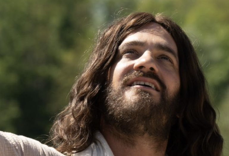 La RTS diffuse la série «La vie de J.C.» depuis le 18 septembre 2021 avec Vincent Veillon dans le rôle de Jésus Christ | © RTS