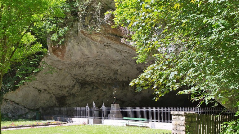 Grotte de sainte Colombe