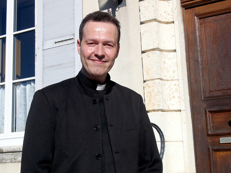 abbé Romain Gajo prêtre exorciste