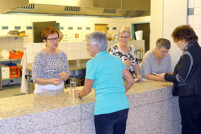 Thé-vente missionnaire 2016 Delémont