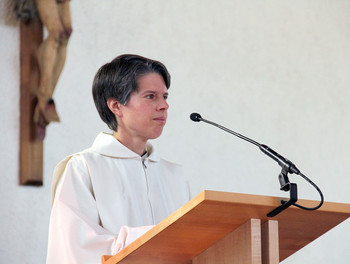 Marie-Andrée Beuret, assistante pastorale, lors de sa 