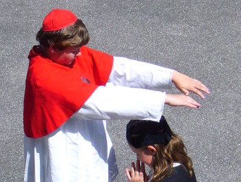 Saynète : l'ordination du Père Blanchard