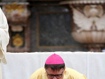 Mgr Felix Gmür lors de la bénédiction des Huiles saintes