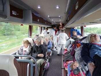 14 mai - Le transport des malades en car