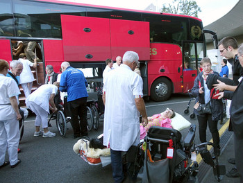 14 mai - Le transport des malades en car