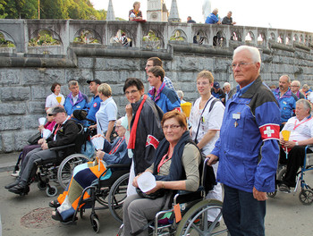 16 mai - Procession de la lumière