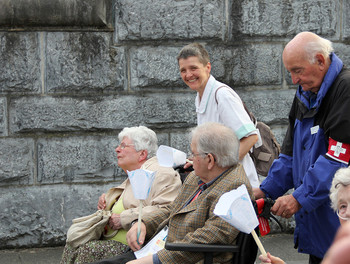 16 mai - Procession de la lumière