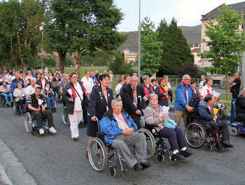 16 mai - Procession de la lumière