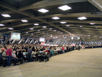 17 mai - Messe internationale