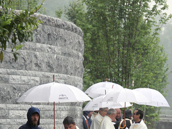 18 mai - Messe à la grotte