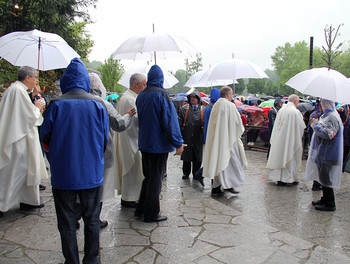 18 mai - Messe à la grotte