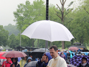 18 mai - Messe à la grotte