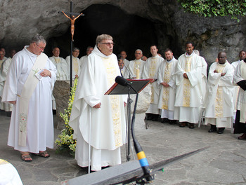 18 mai - Messe à la grotte