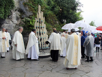 18 mai - Messe à la grotte