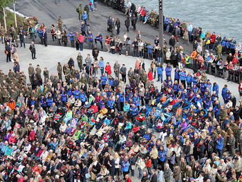 19 mai - Militaires dans la ville