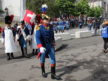 19 mai - Militaires dans la ville