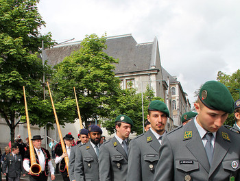 19 mai - Militaires dans la ville