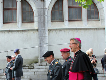 19 mai - Militaires dans la ville