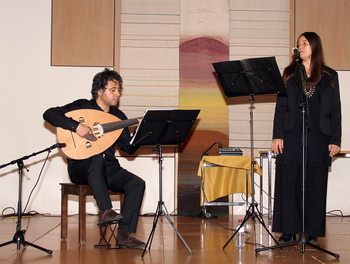 Concert de Najat Suleiman, une chanteuse syrienne accompagnée à l’oud par Hassan Taha