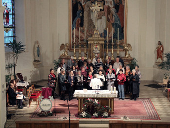 Les chorales de Saint-Brais et Saignelégier dirigées par Joseph Queloz