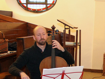 Georg Fidler au violoncelle