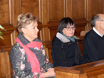 Les ministres de la communion avec, à gauche, Marie-Claire Mathys, sacristine de l'église de Montfaucon