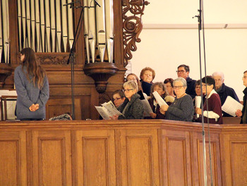 Les chorales de La Courtine dirigées par Judith Pellegrini, de Lajoux,