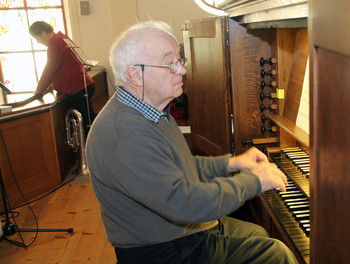 Paul farine à l'orgue
