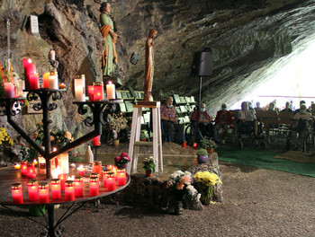 Assomption à la grotte Sainte-Colombe 