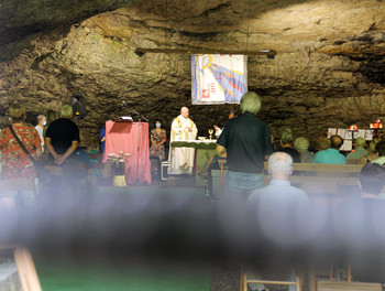 Assomption à la grotte Sainte-Colombe 