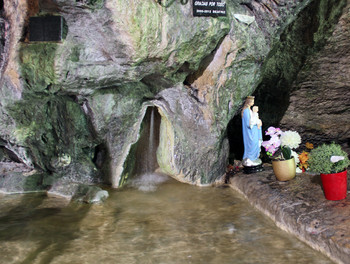 Assomption à la grotte Sainte-Colombe 