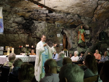 Grotte de Sainte Colombe, Assomption 2023