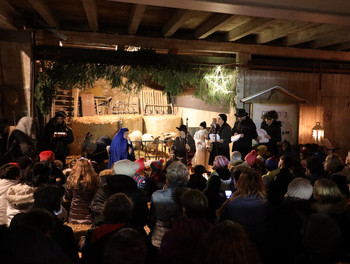 célébration œcuménique du 24 décembre adaptée aux familles à la ferme de la famille Gafner à Moutier