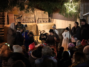 célébration œcuménique du 24 décembre adaptée aux familles à la ferme de la famille Gafner à Moutier