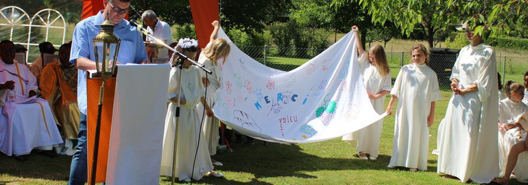 Fête-Dieu et remerciements à Sr-Marie-Laure