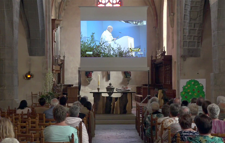 Le pape François sur grand écran