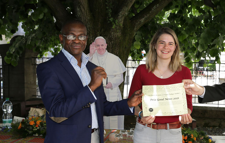 Gaëlle May reçoit le Prix Good News pour sa «Semaine Sainte»