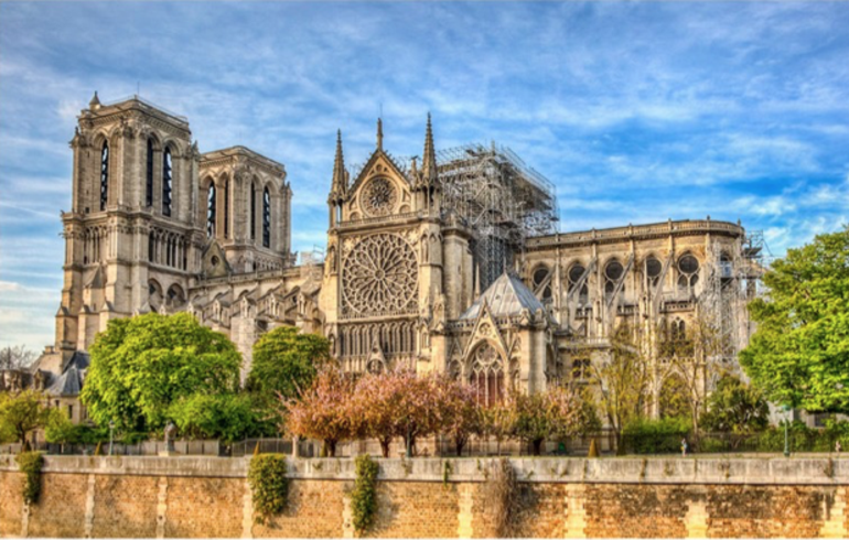 Départ des poutres pour Notre-Dame de Paris