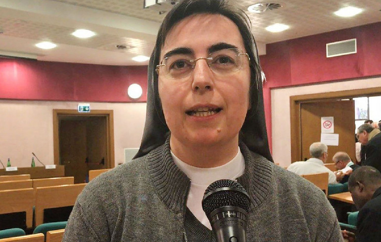 Sr. Alessandra Smerilli: «Le pape François brise des murs»