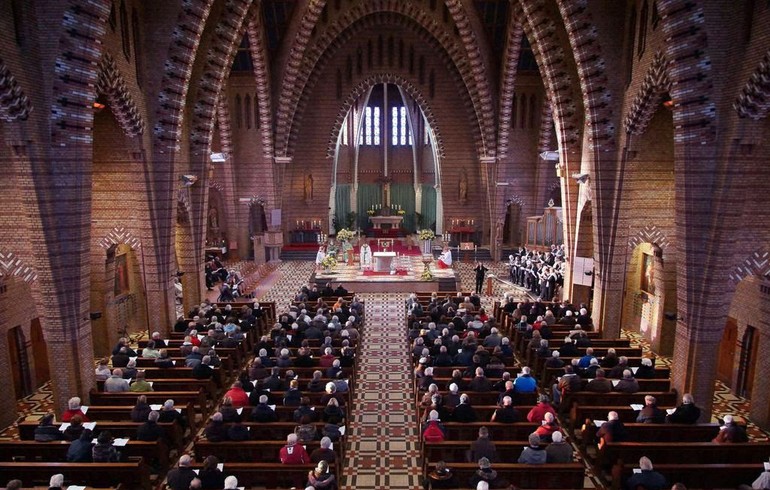 Messes de Noël retransmises de Courroux, des Pays-Bas et de Irlande