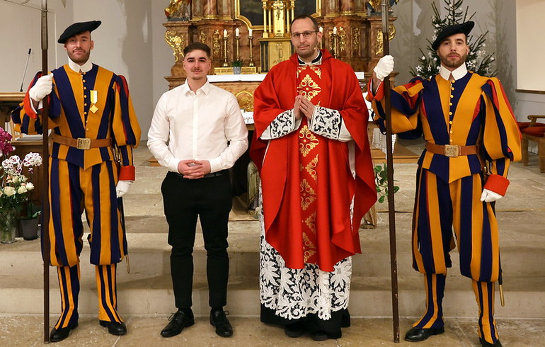 A tout juste 20 ans, Yohan Wüthrich est prêt à rejoindre la garde pontificale