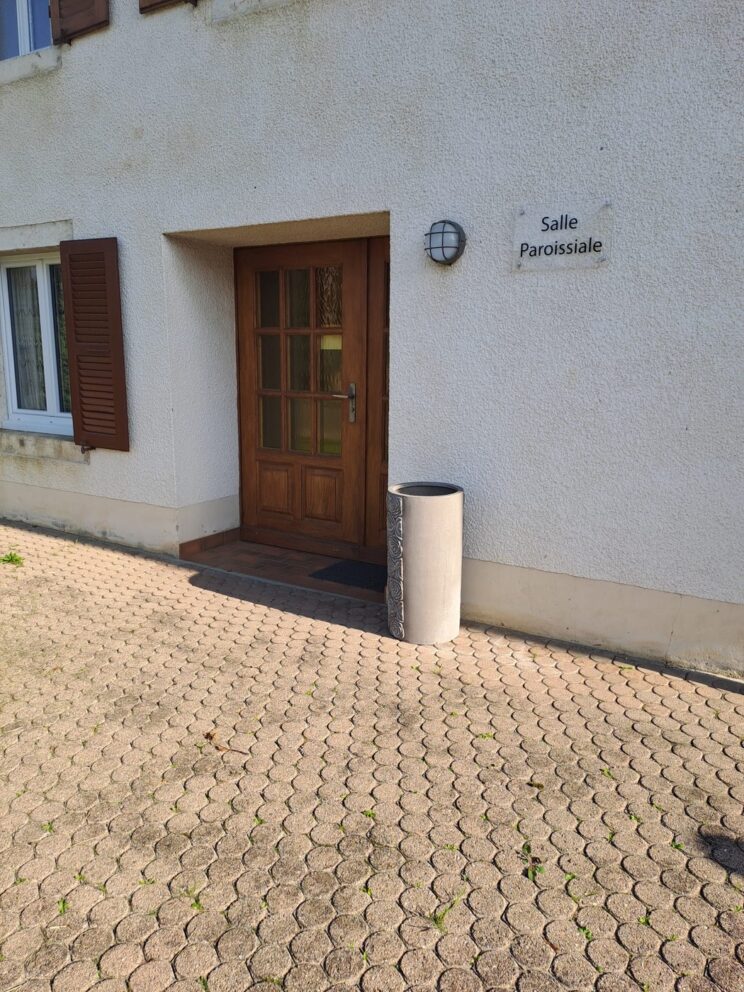 Salle paroissiale à Fahy-1