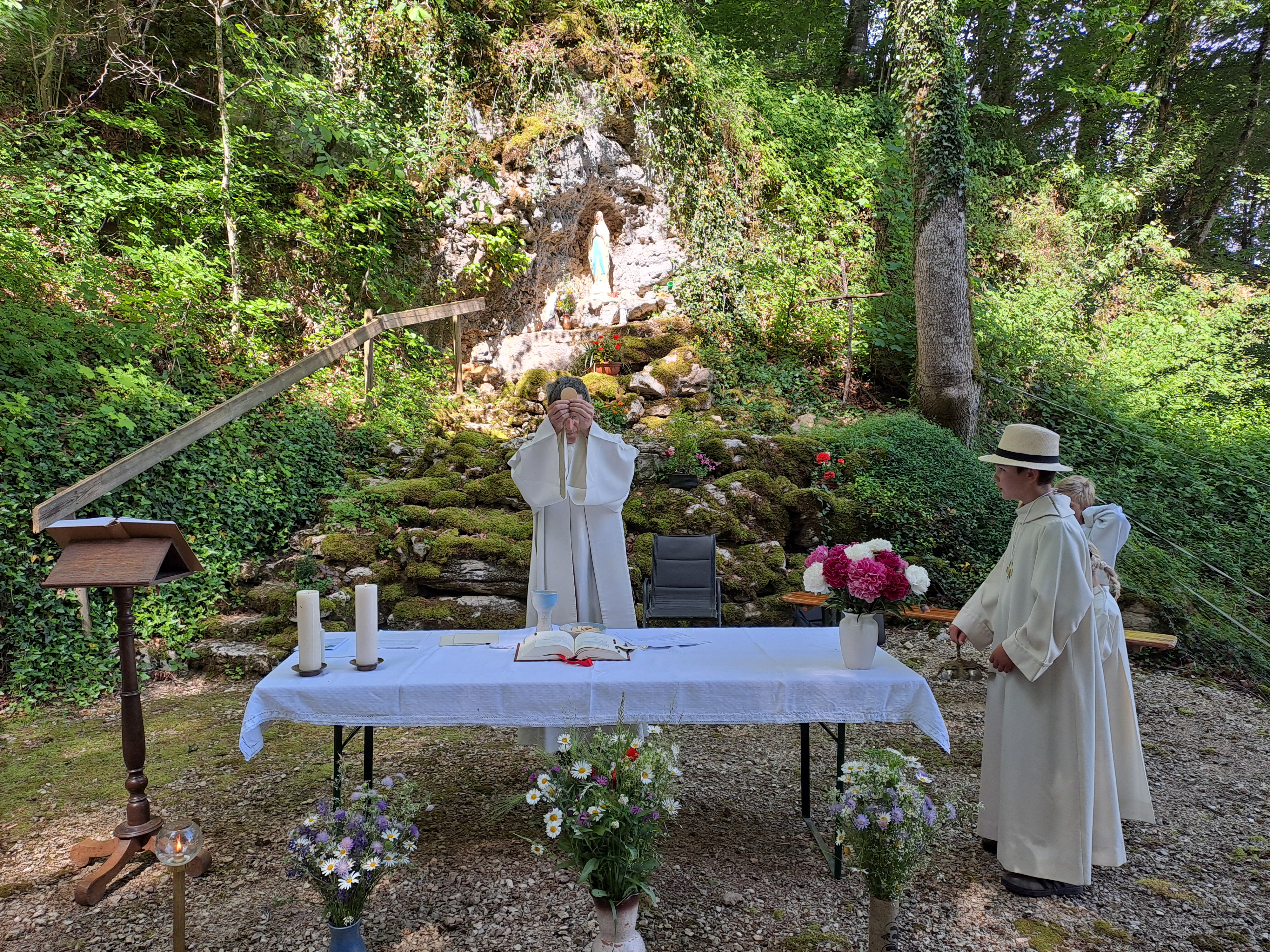 Messe à la grotte mariale – 31 mai 2026 à Damvant