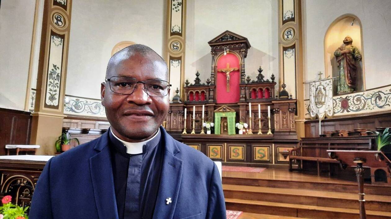 Prêtre remplaçant durant la période estivale